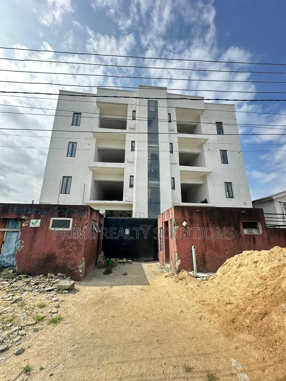 Furnished 2bdrm Apartment in Lekki Phase 1 for sale