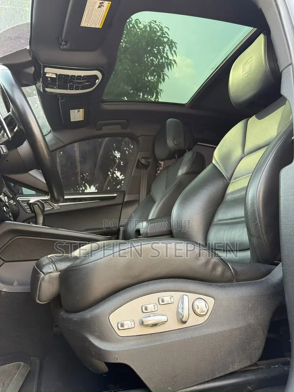 Porsche Macan 2022 Gray