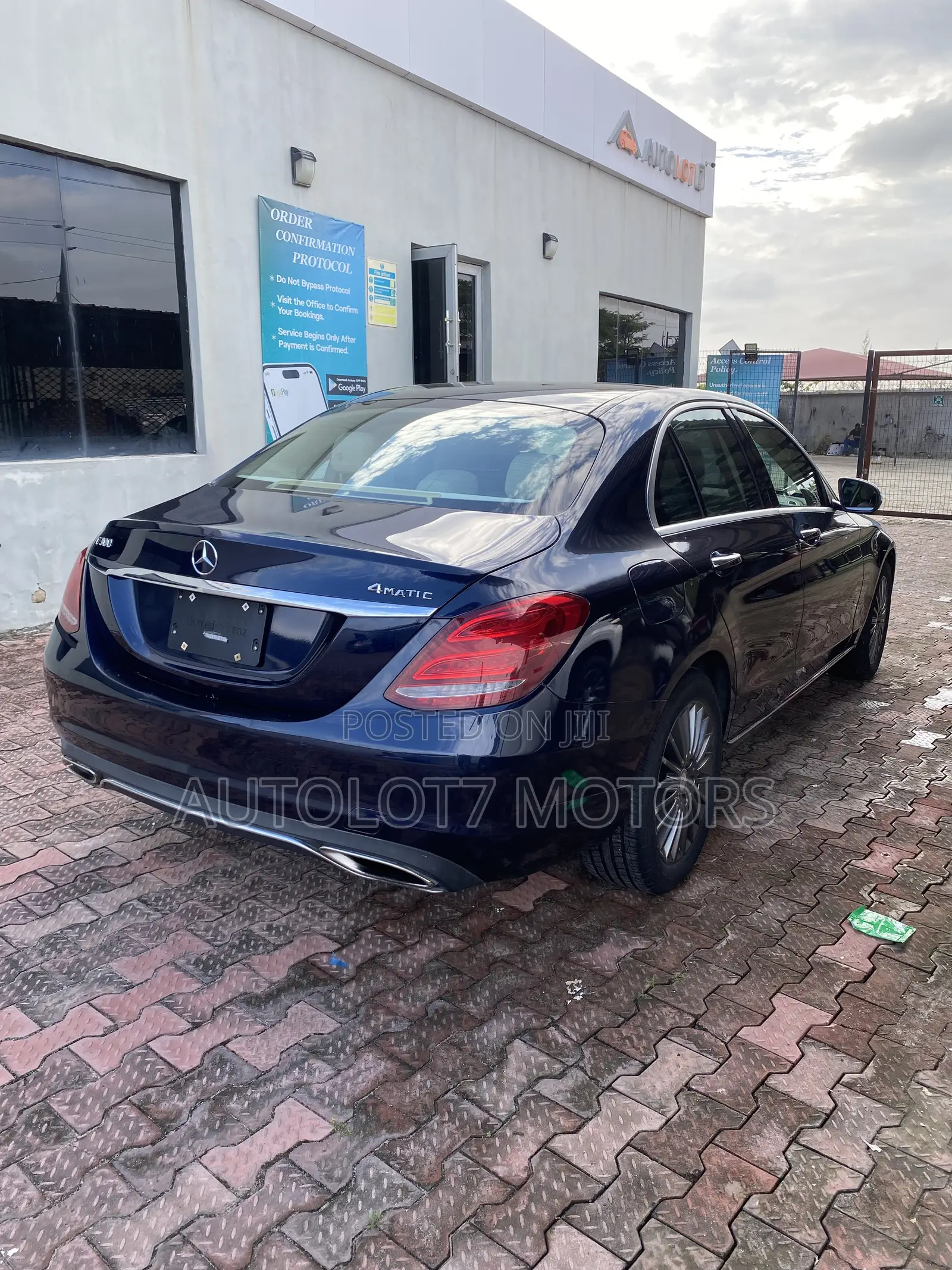 Mercedes-Benz C300 Base AWD 4Matic Sedan (2.0L 4cyl 7A) 2015 Blue