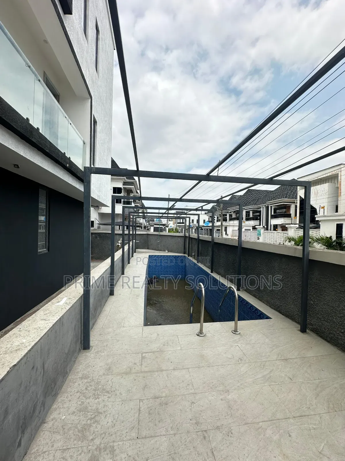 Furnished 5bdrm Duplex in Lekki Phase 1 for sale