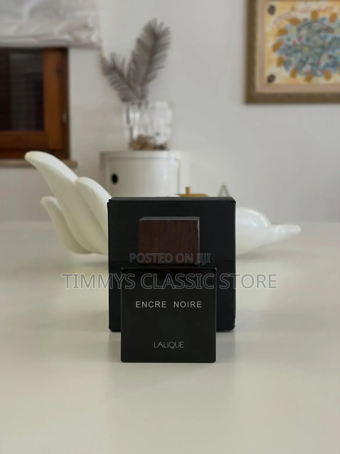 Lalique Encre Noire Perfume