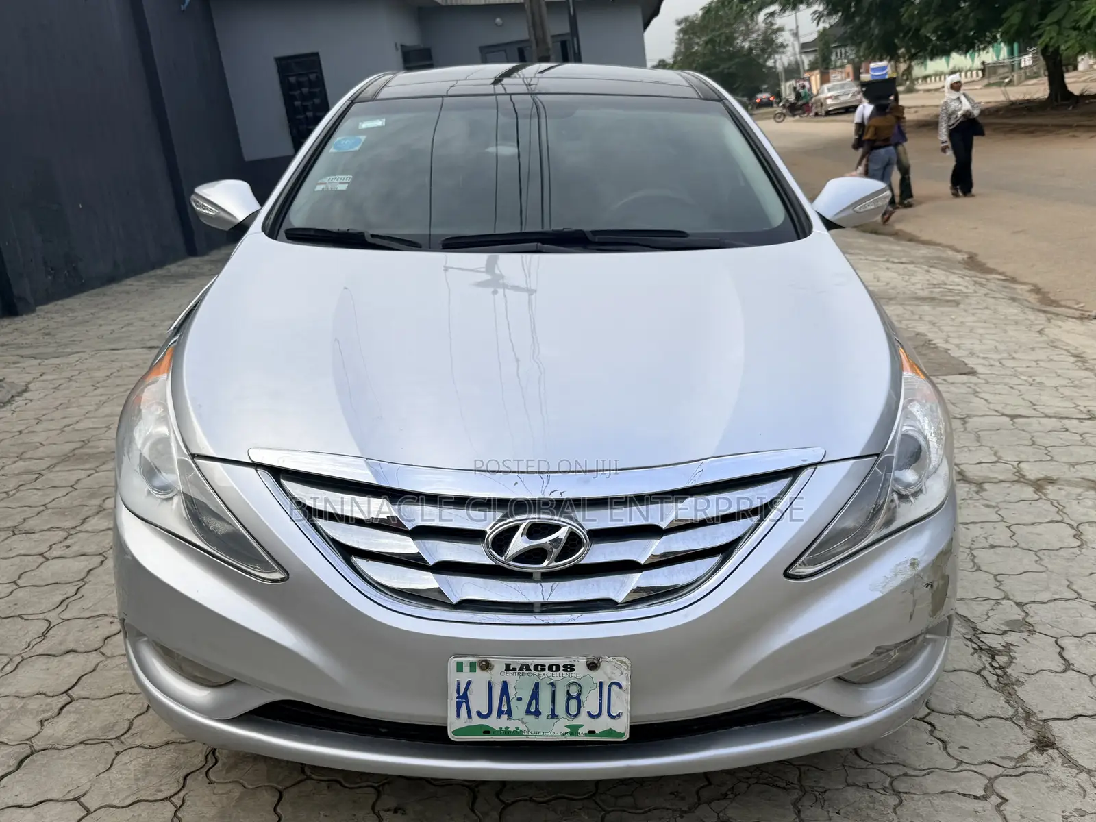 Hyundai Sonata GLS Sedan FWD (2.4L 4cyl 6A) 2011 Silver
