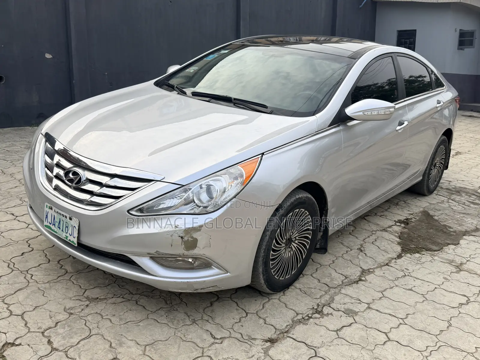 Hyundai Sonata GLS Sedan FWD (2.4L 4cyl 6A) 2011 Silver
