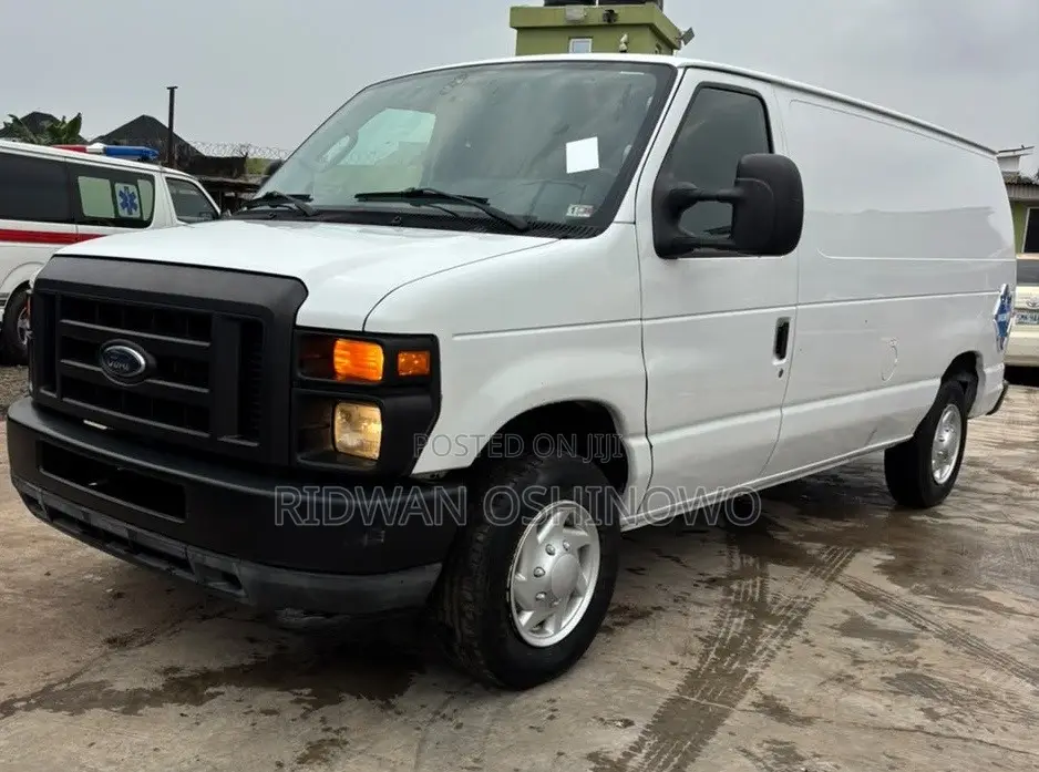 Ford E-150 2011 White