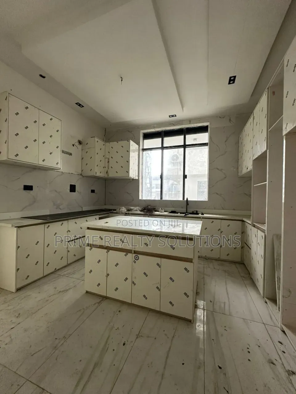 Furnished 5bdrm Duplex in Lekki Phase 1 for sale