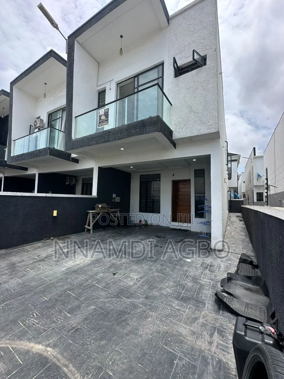 3bdrm Duplex in Ikota for rent
