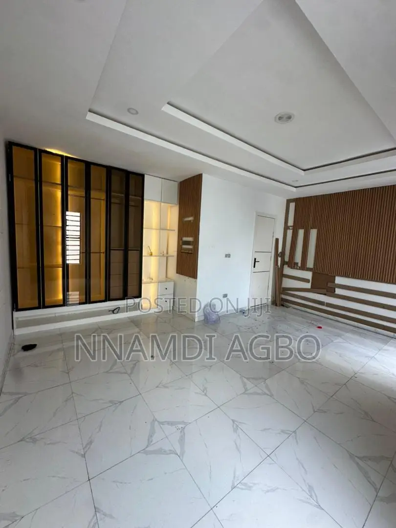 3bdrm Duplex in Ikota for rent