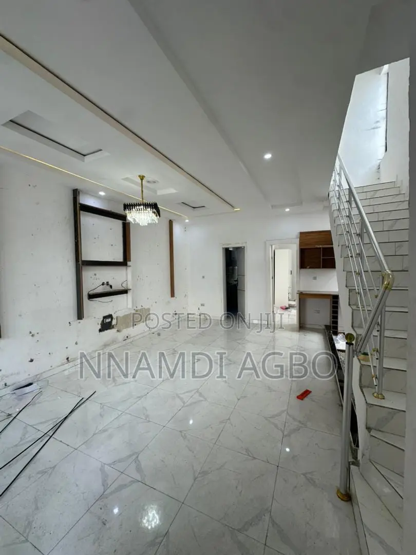 3bdrm Duplex in Ikota for rent