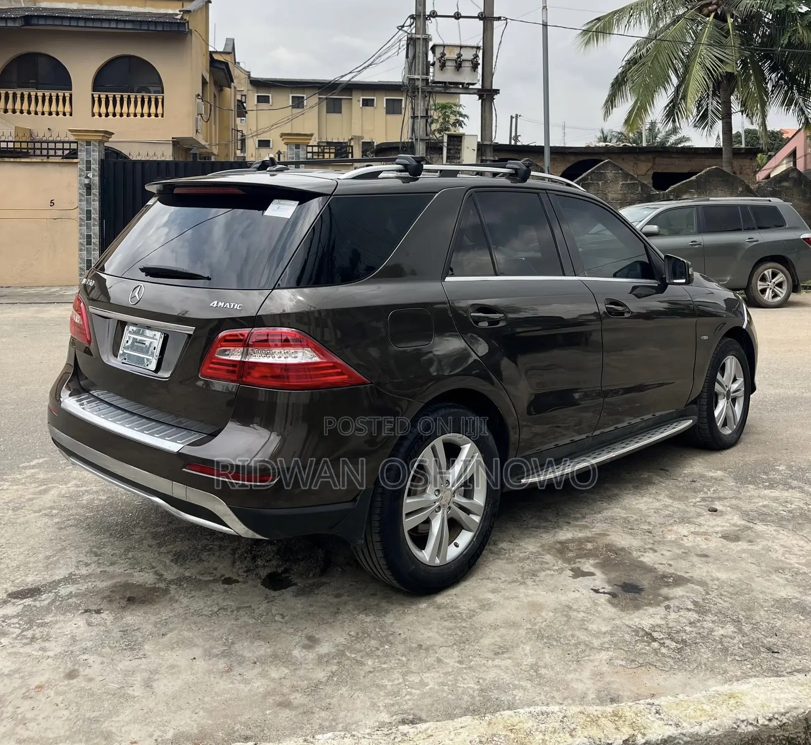 Mercedes-Benz M Class 2012 Brown