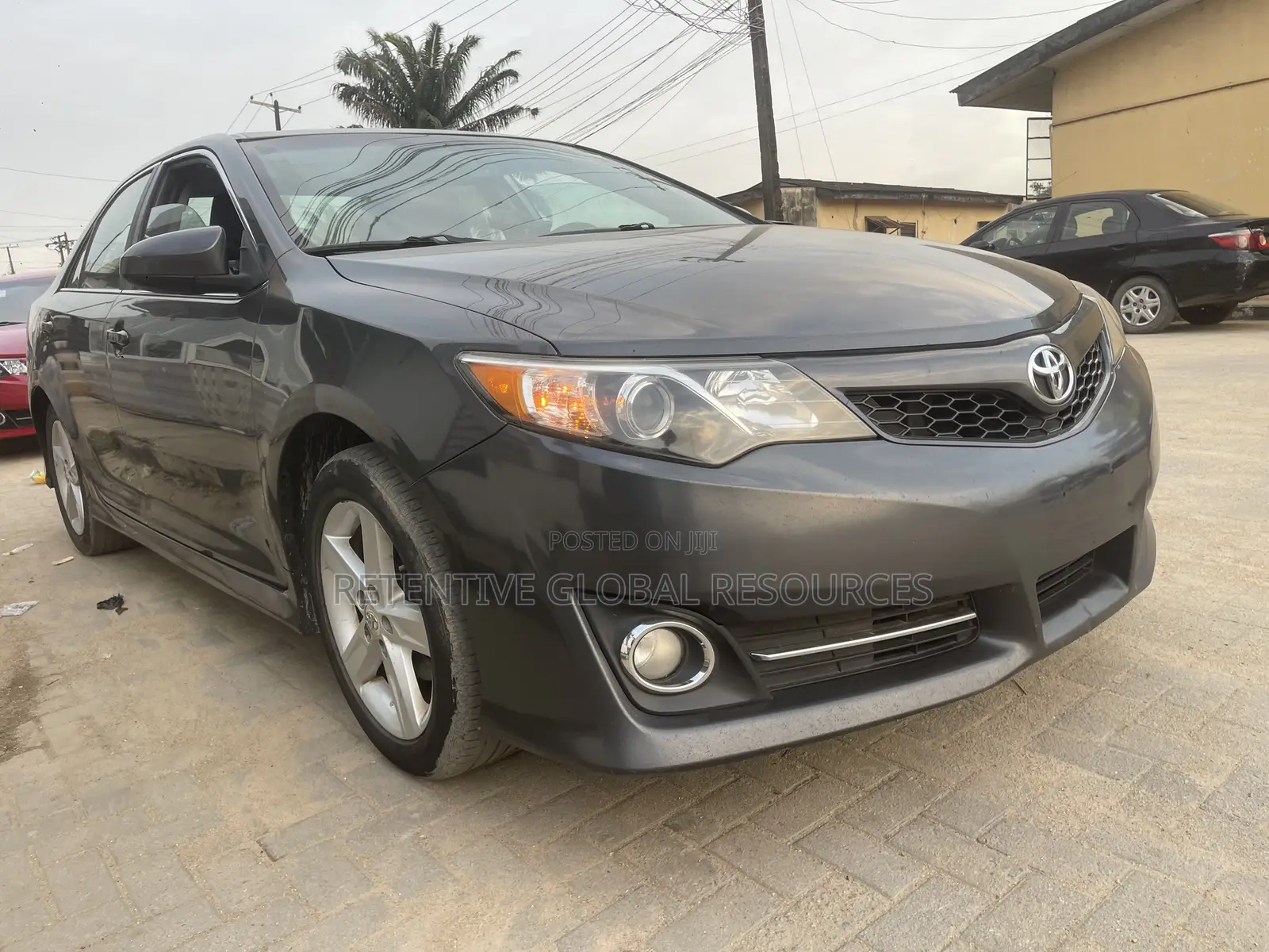 Toyota Camry SE 4dr Sedan (2.5L 4cyl 6A) 2012 Gray