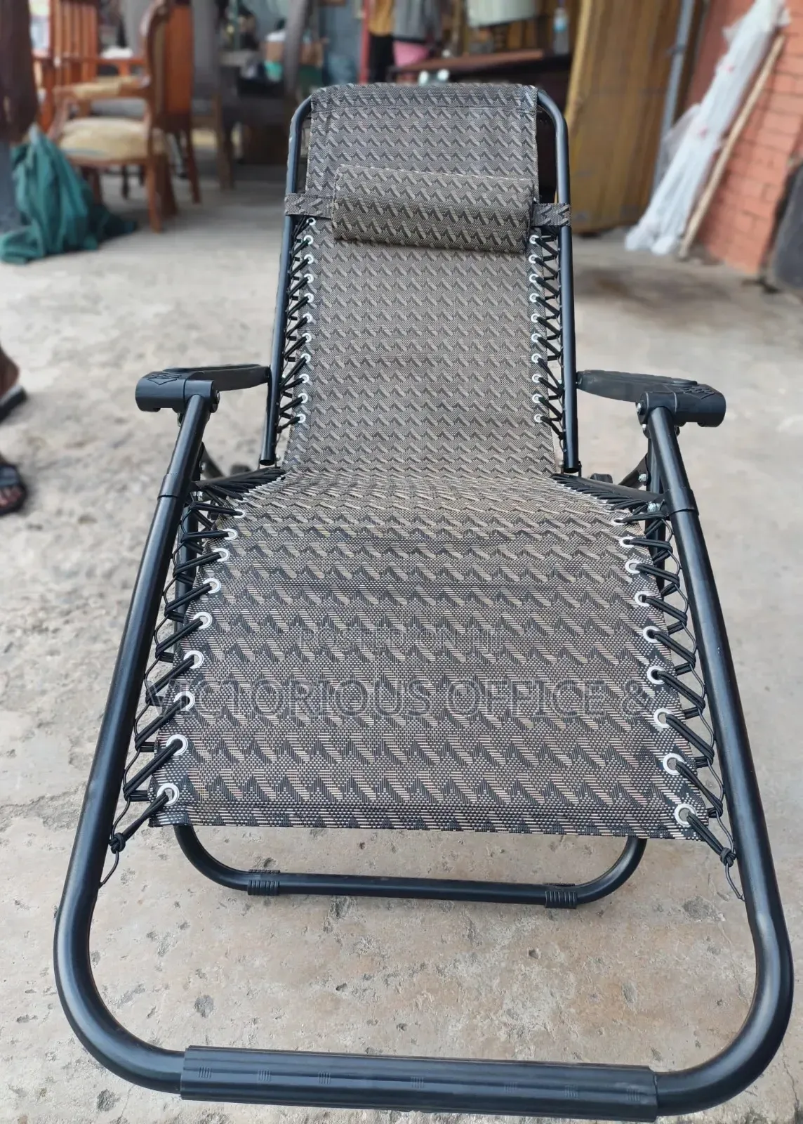Foldable Zero-Gravity Outdoor Lounge Chair