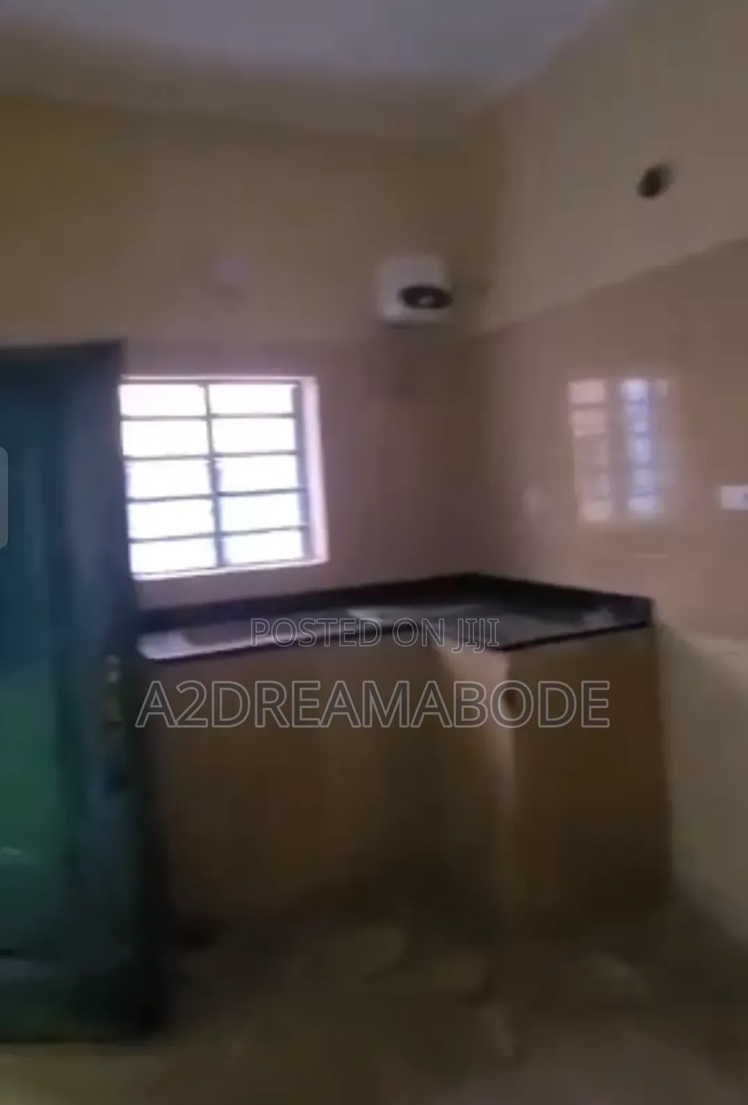 3bdrm Apartment in Alagomeji for rent