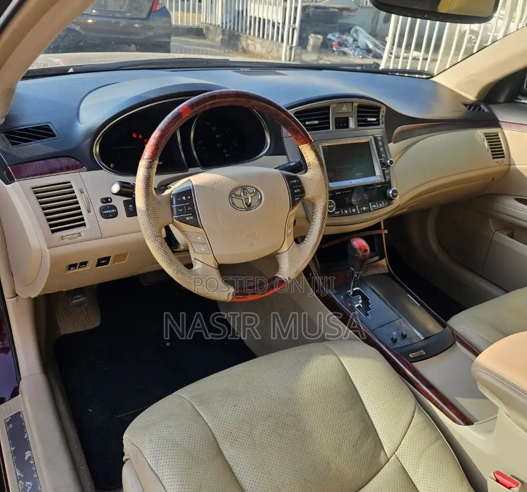 Toyota Avalon 2012 Gray