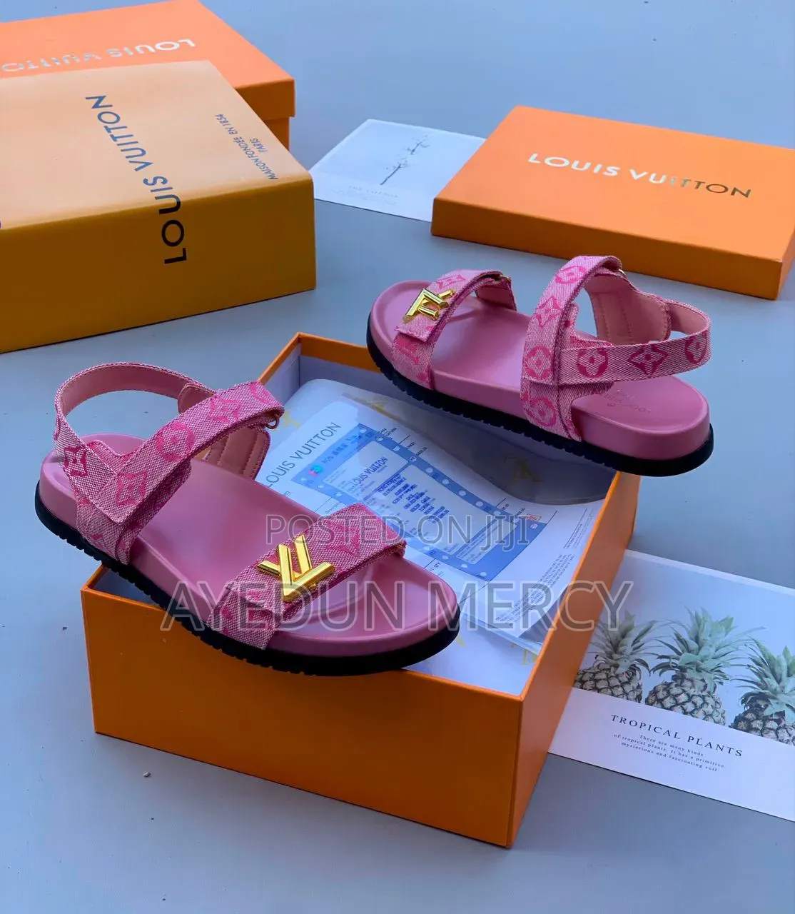 Luxury Vuttion Sandals