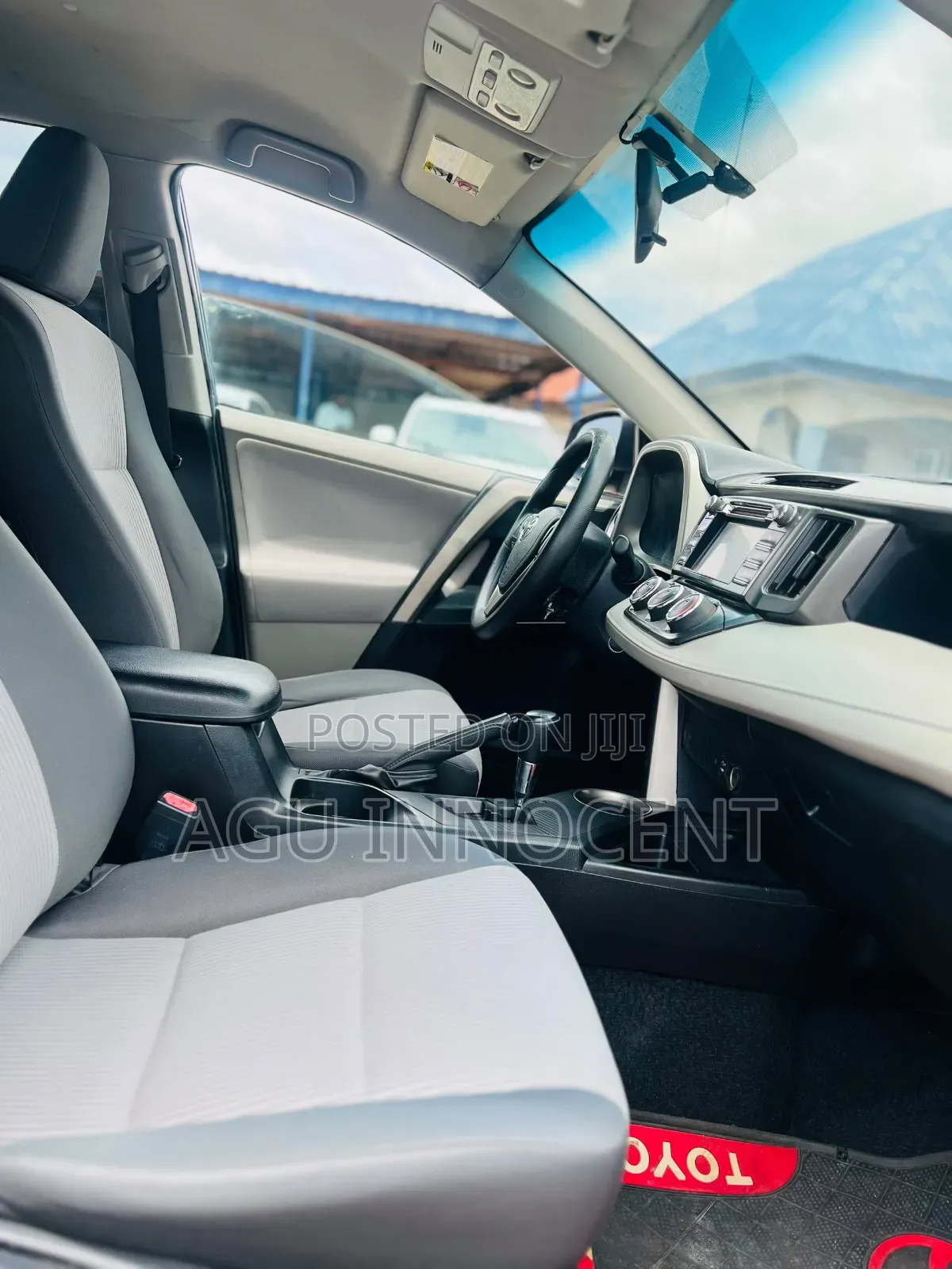 Toyota RAV4 2014