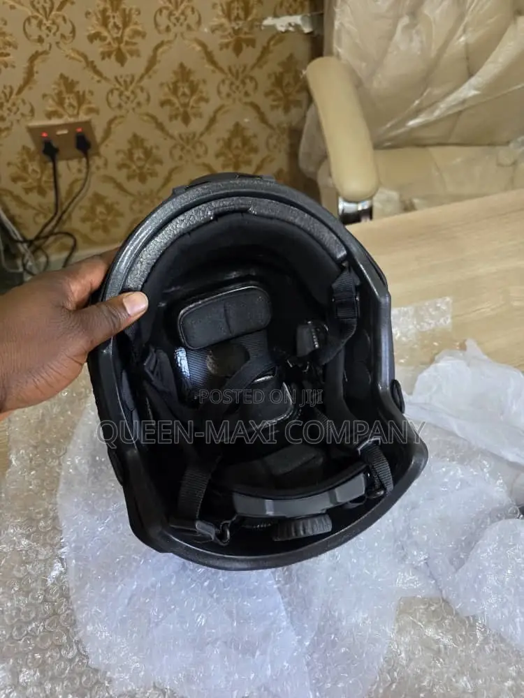 Tactical Ballistic Fiber Helmet