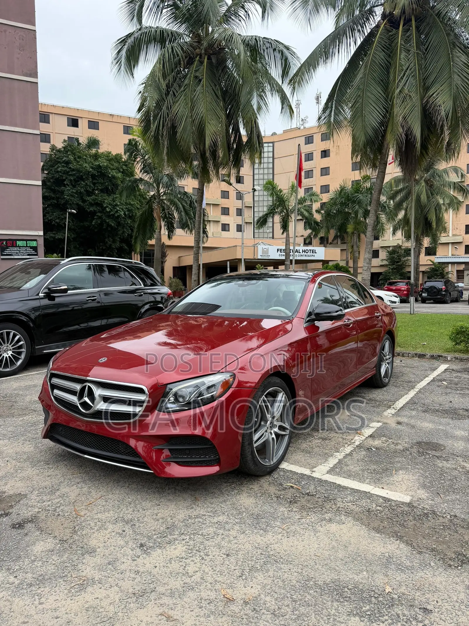 Mercedes-Benz E350 2020 Red