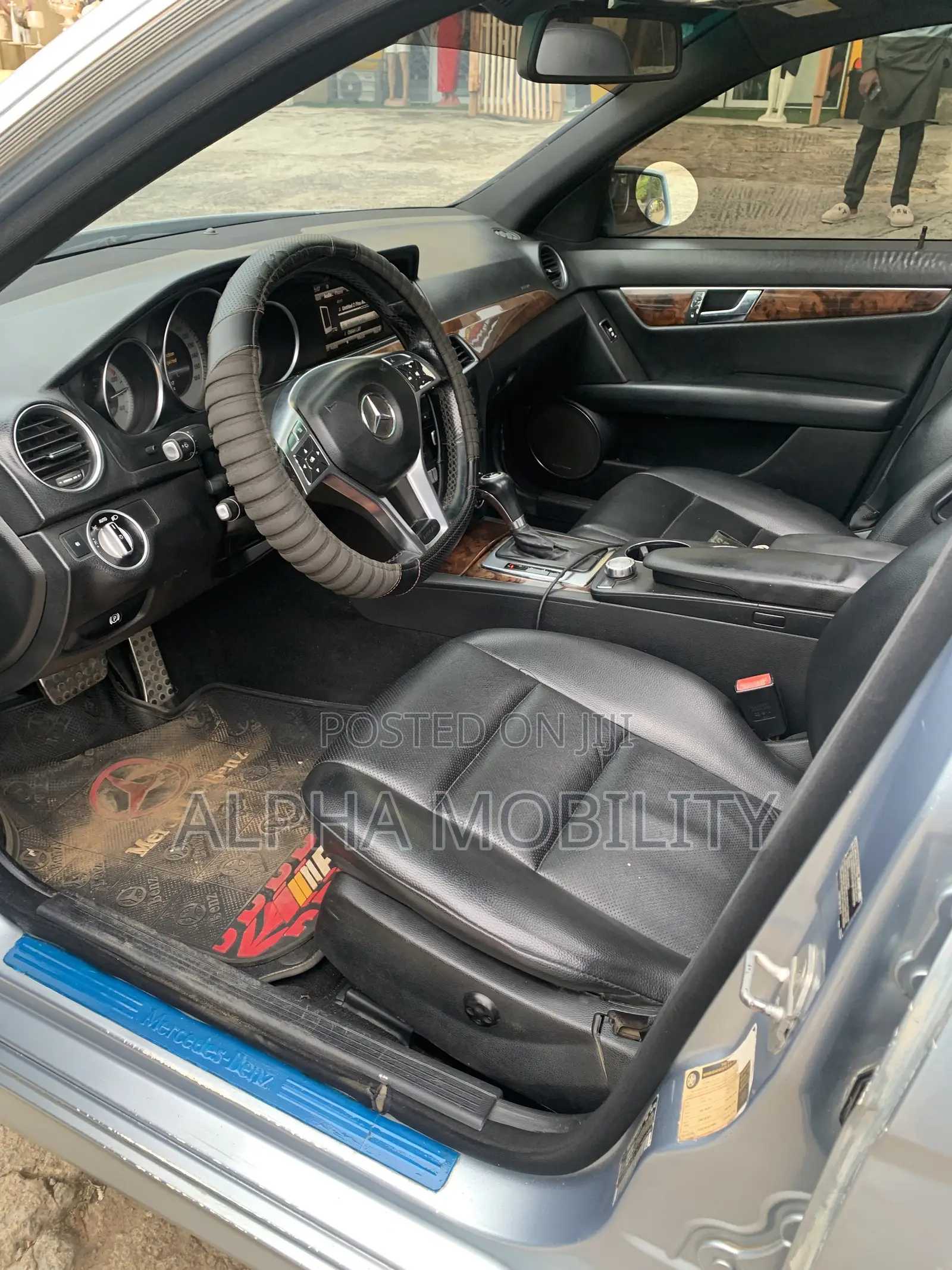 Mercedes-Benz C300 2013 Blue
