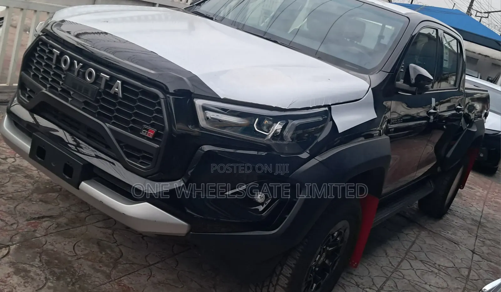 New Toyota Hilux 2025 Black