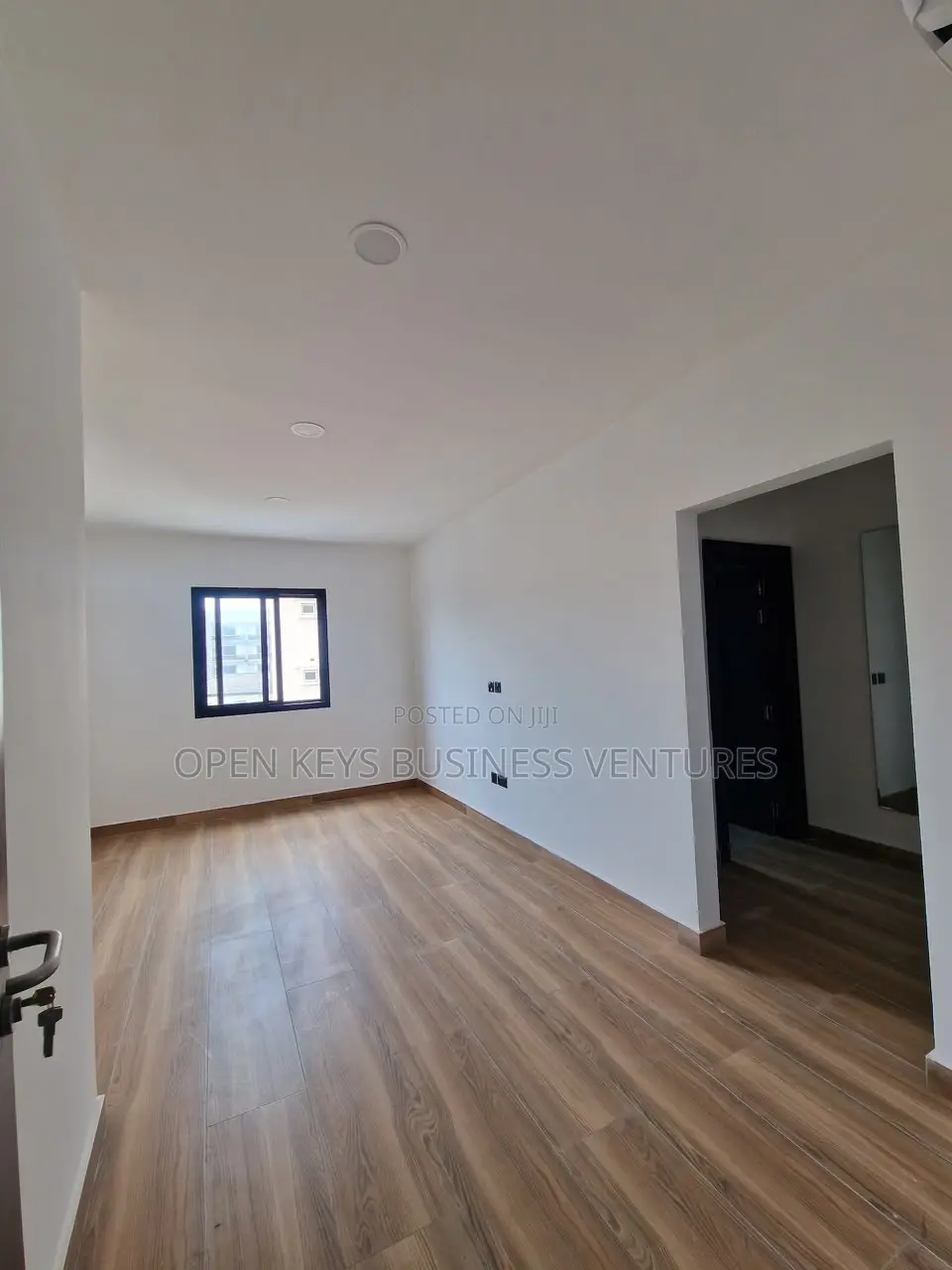 Furnished 3bdrm Apartment in Banana Island for rent