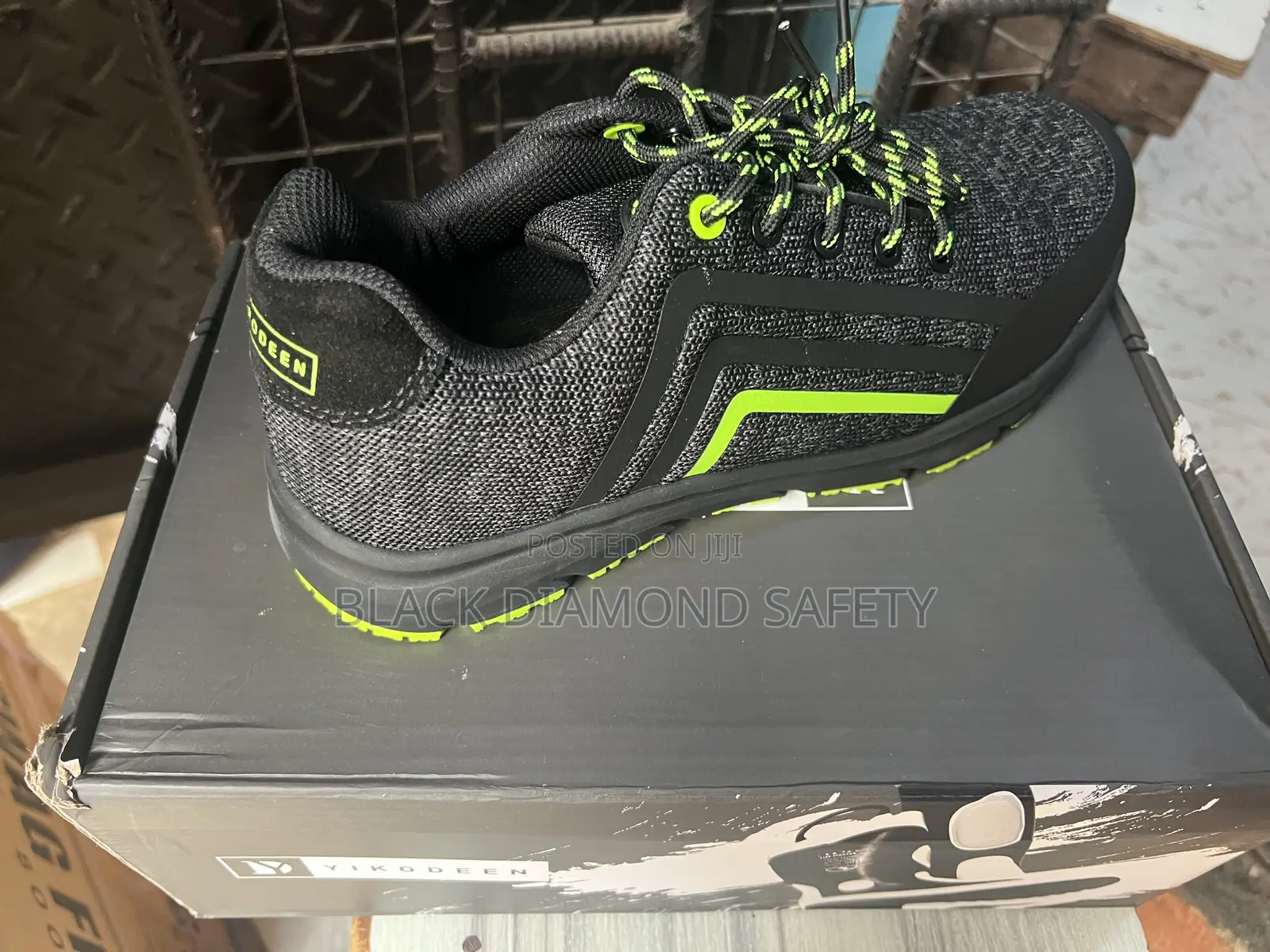 Yikodeen Safety Shoe