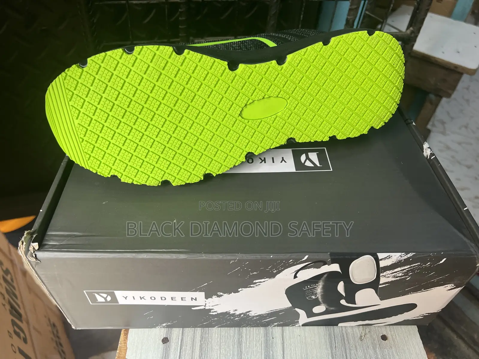 Yikodeen Safety Shoe