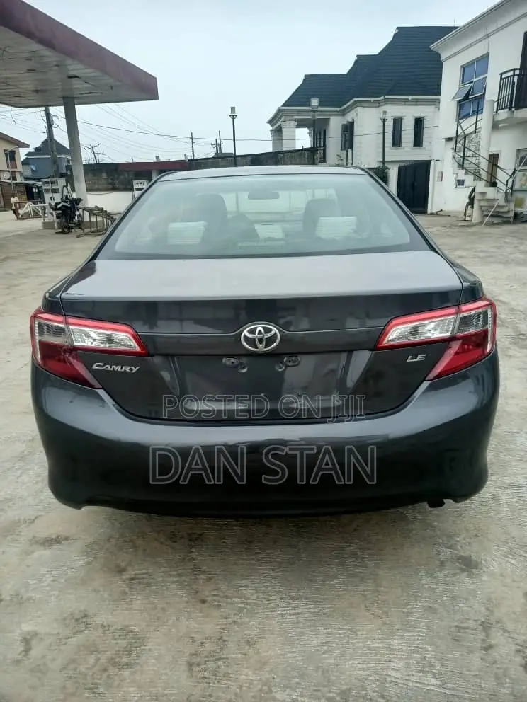 Toyota Camry 2013 Gray