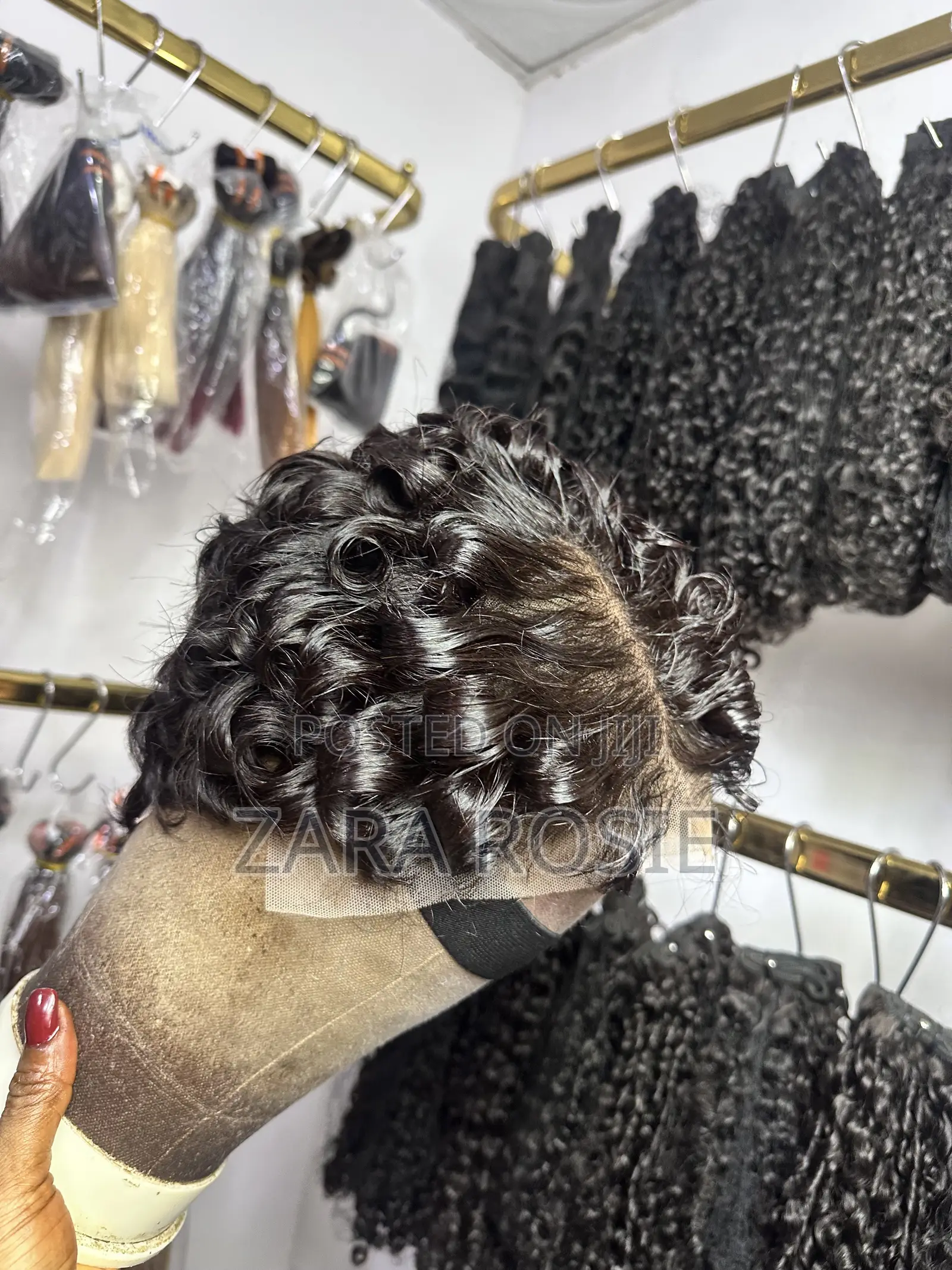 Heathy Wig. Tiwa Razor Cut , Frontal Glueless Wig .. For Every Lady