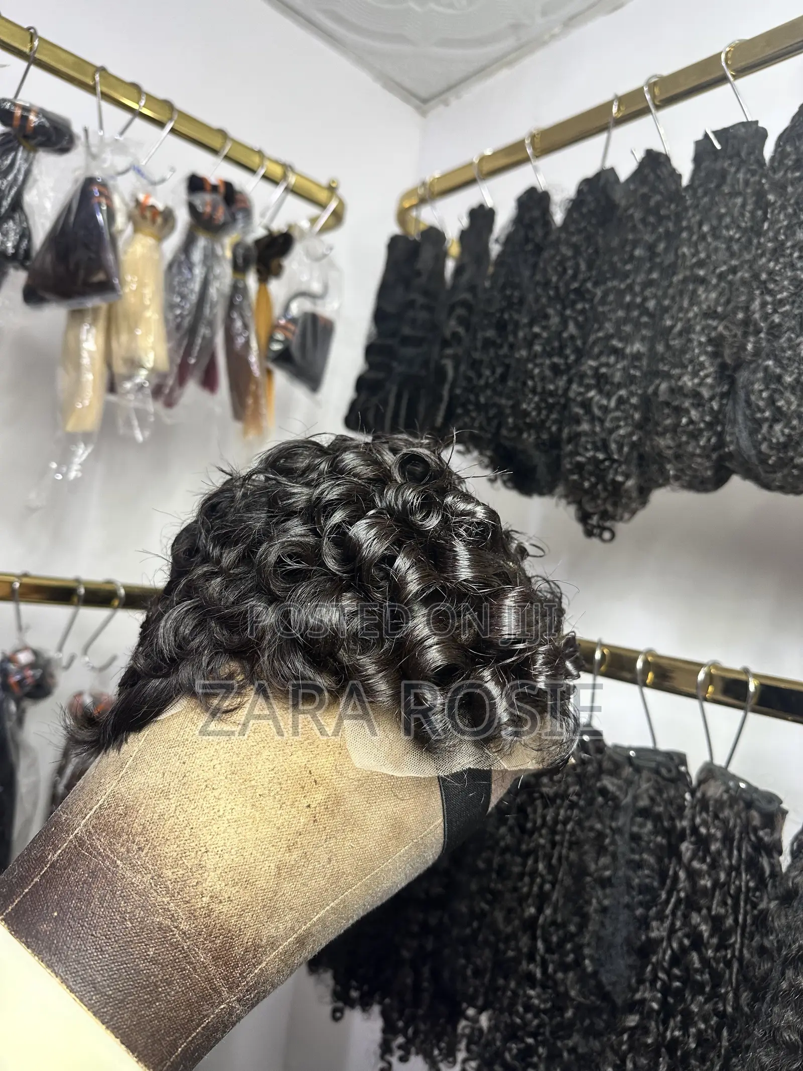 Heathy Wig. Tiwa Razor Cut , Frontal Glueless Wig .. For Every Lady
