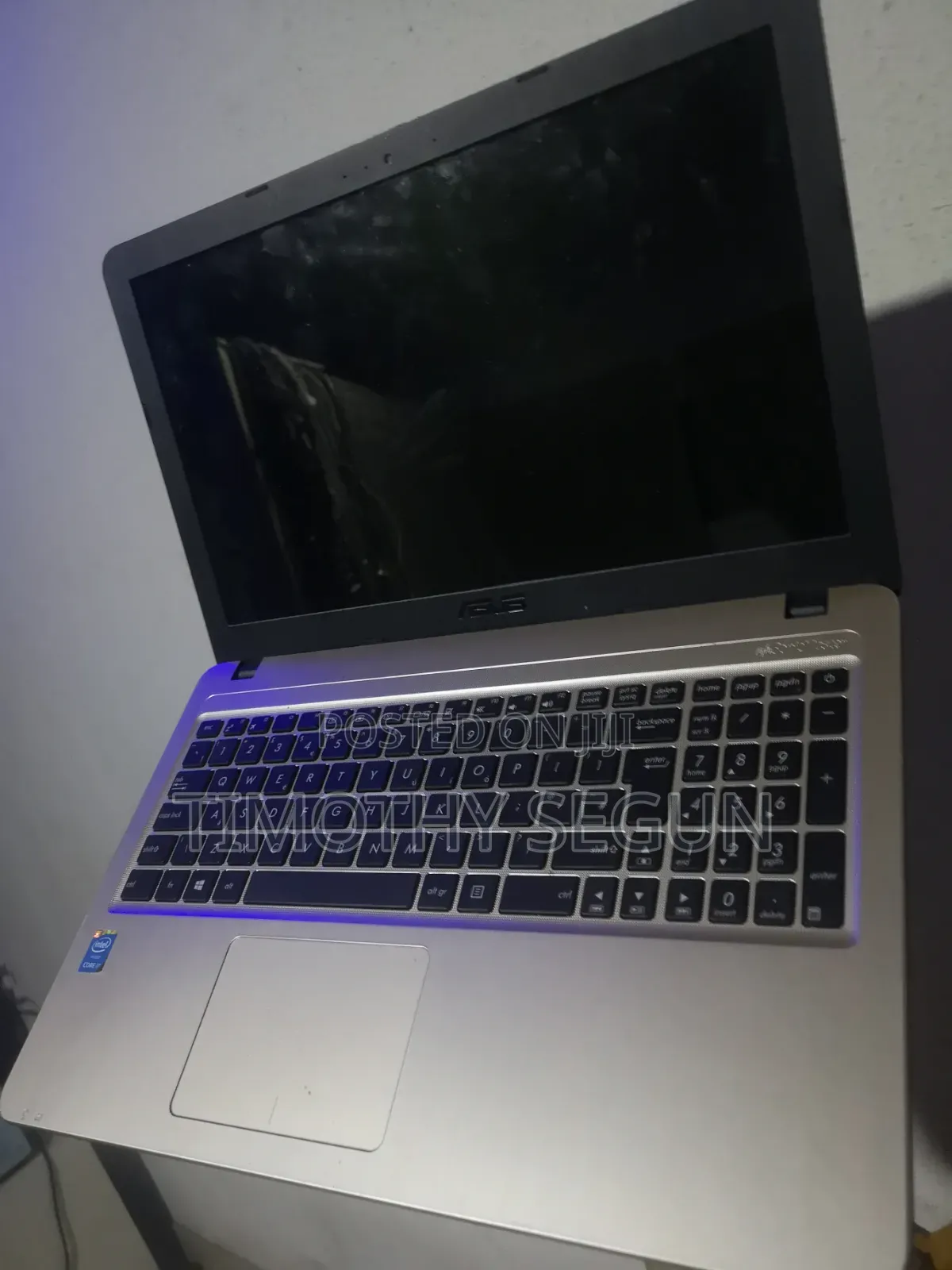 Laptop Asus X540LA 4GB Intel Core i3 HDD 1T