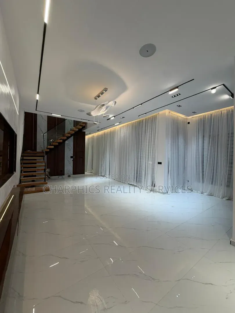 5bdrm Duplex in VGC / Ajah for sale