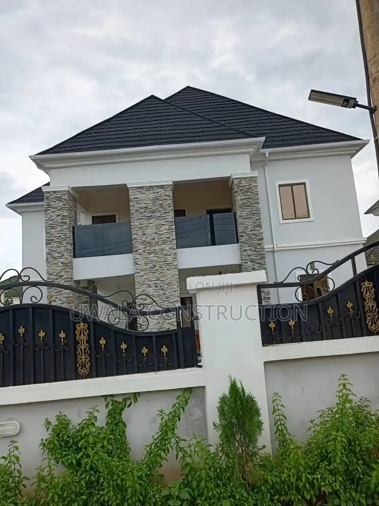 5bdrm Duplex in Lokogoma for sale