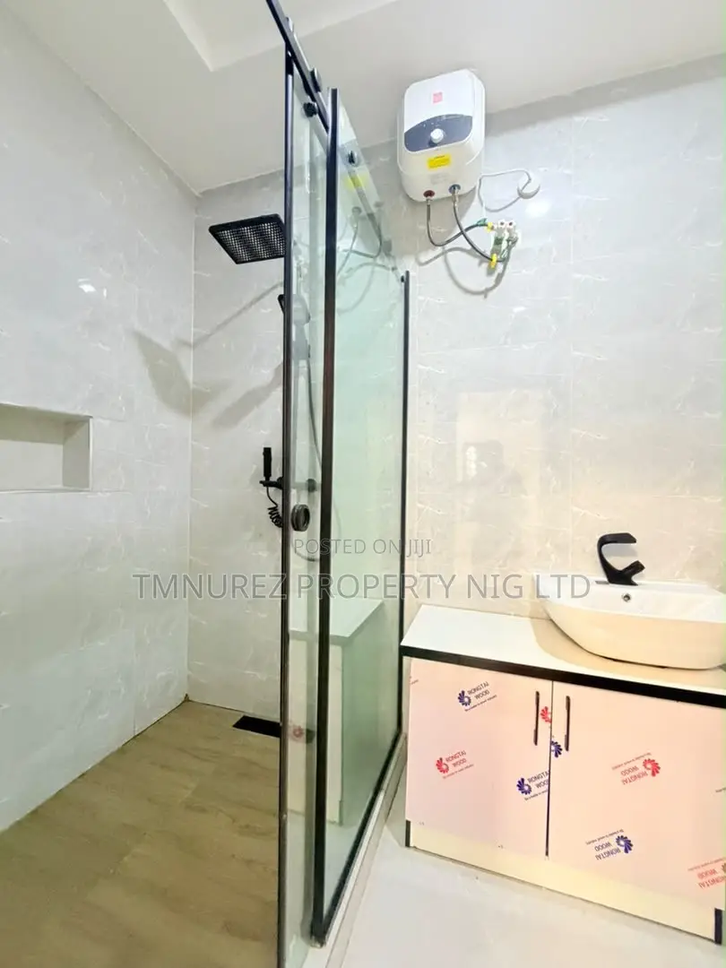 3bdrm Apartment in Gbagada for sale