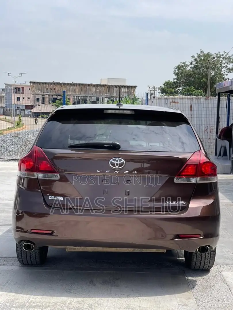 Toyota Venza XLE AWD V6 2013 Gray