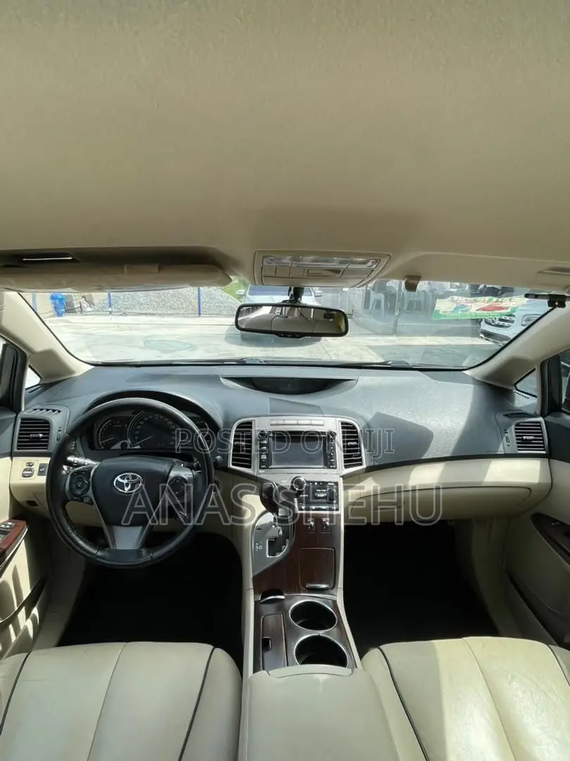 Toyota Venza XLE AWD V6 2013 Gray