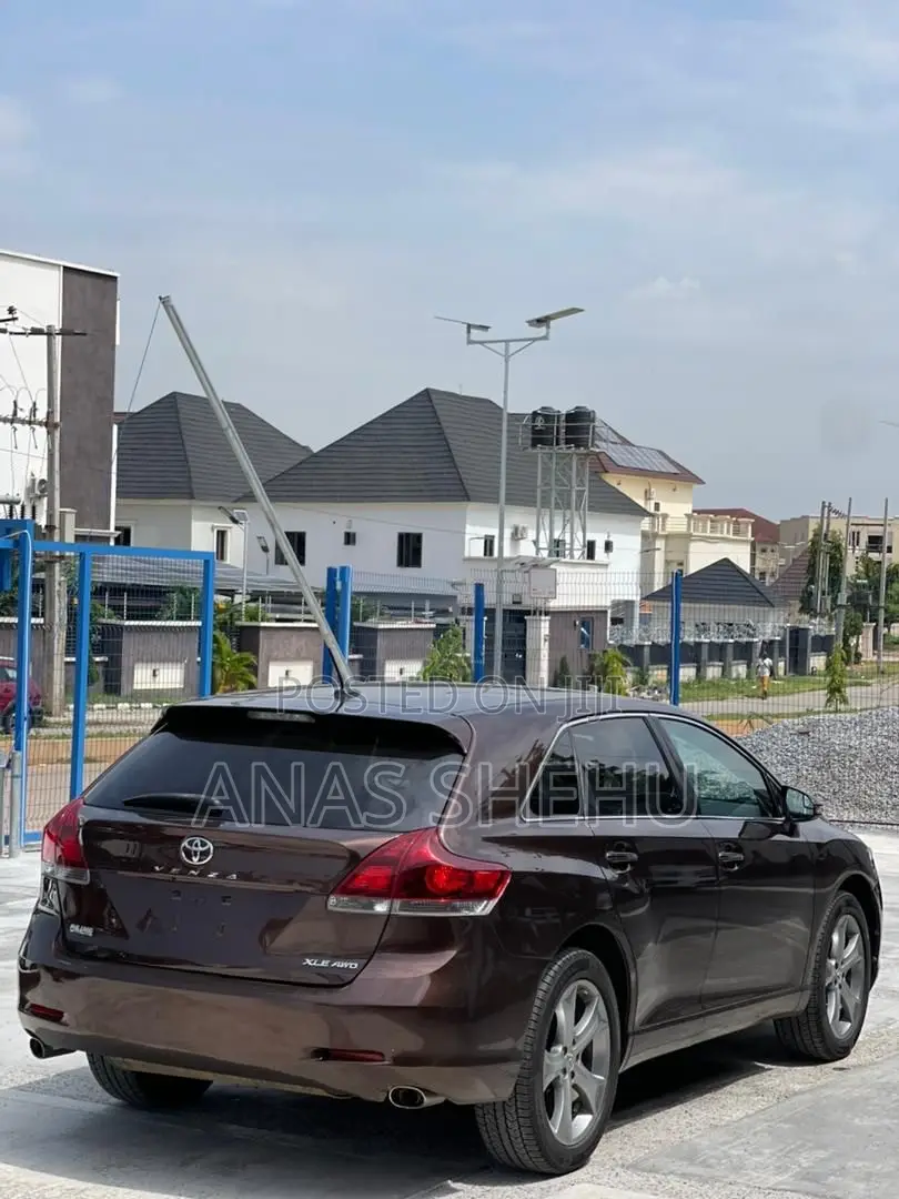 Toyota Venza XLE AWD V6 2013 Gray