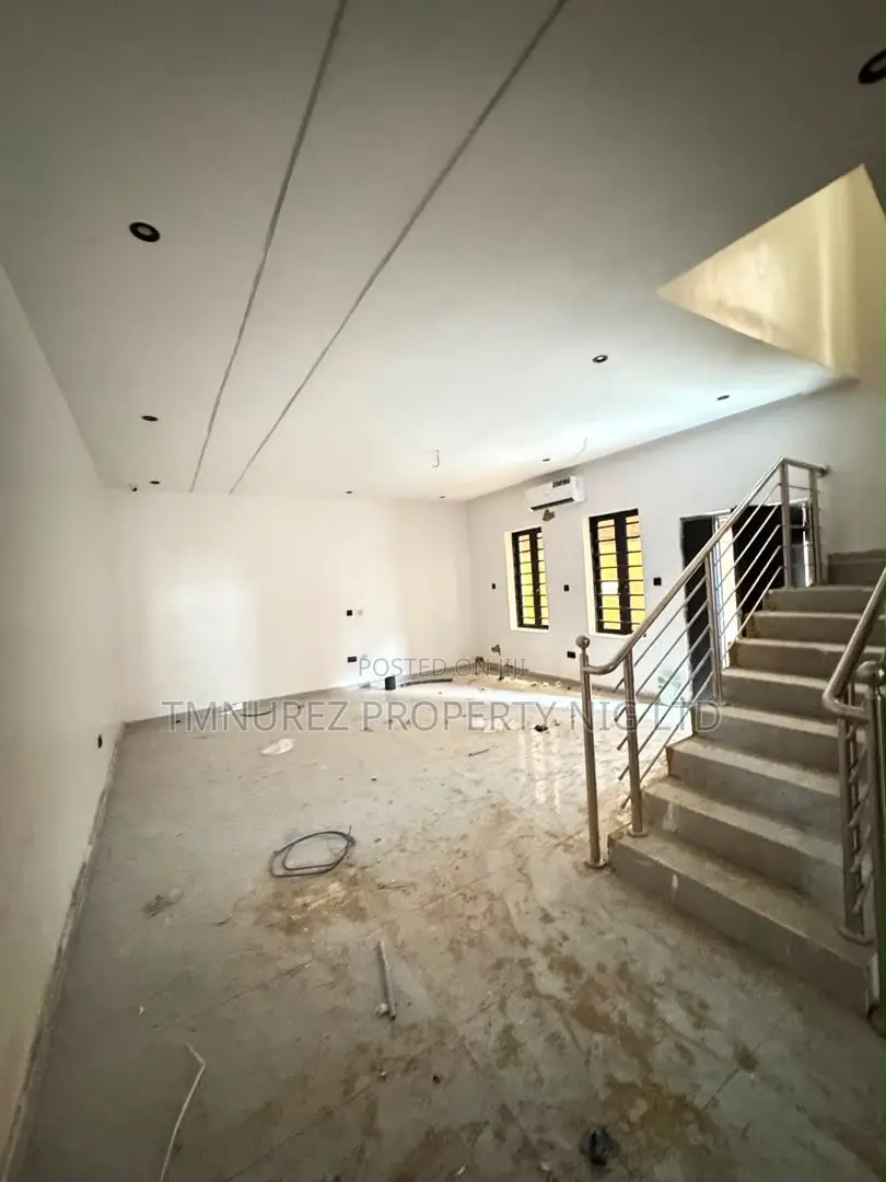 4bdrm Duplex in Gbagada for sale