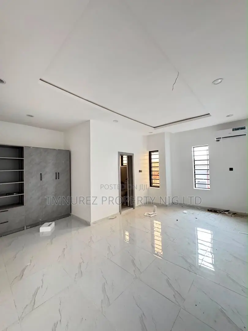 4bdrm Duplex in Gbagada for sale