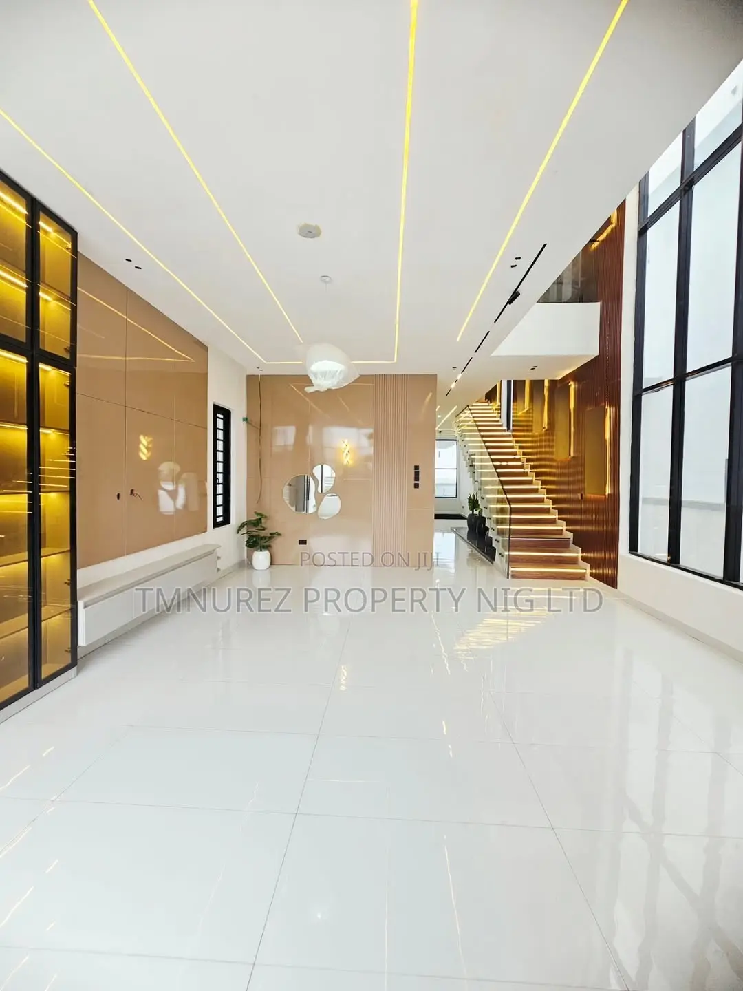5bdrm Duplex in Off Lekki-Epe Expressway for sale