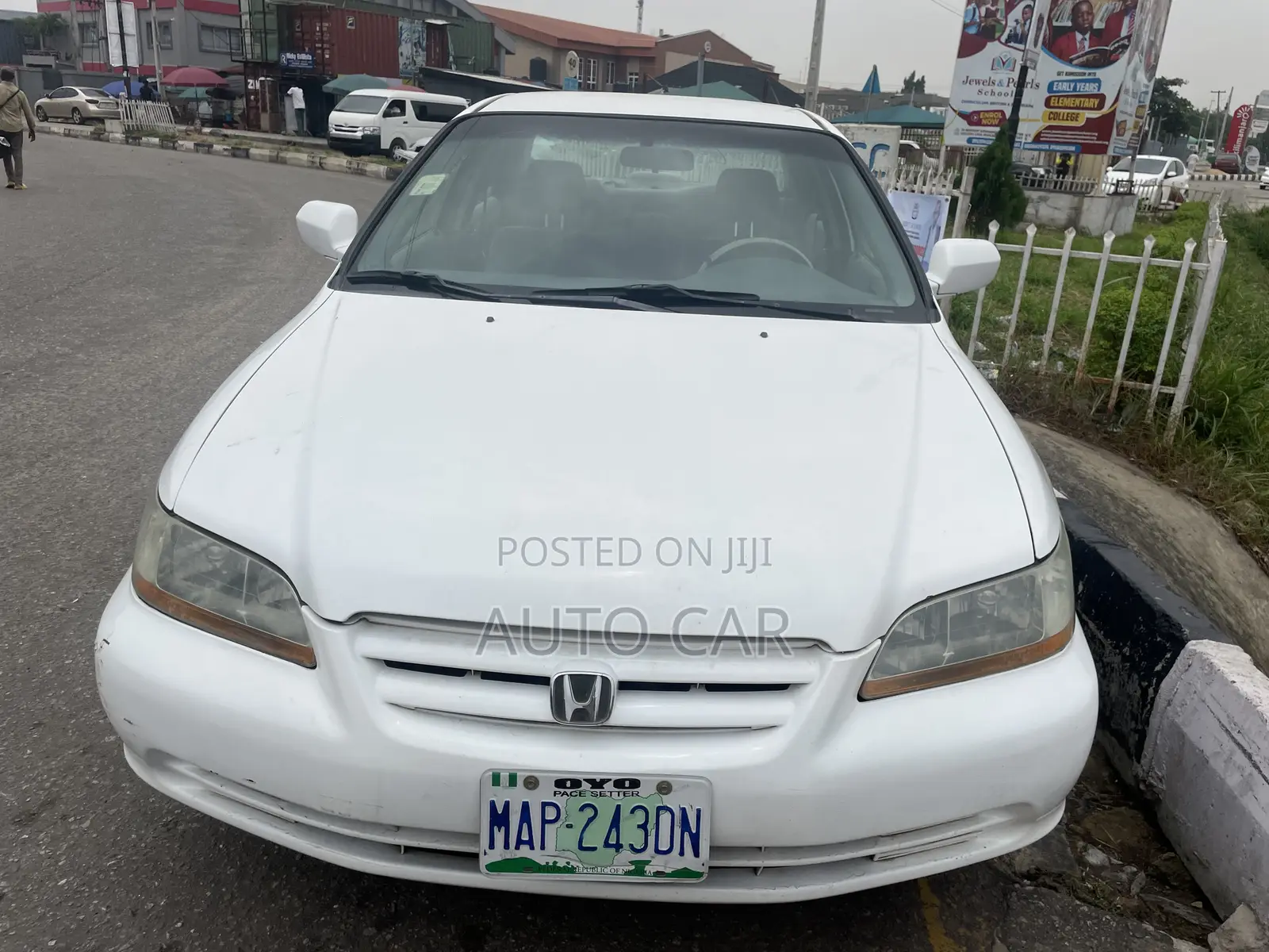 Honda Accord 2001 White