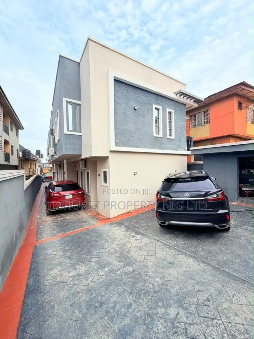 Furnished 2bdrm Duplex in Magodo for sale