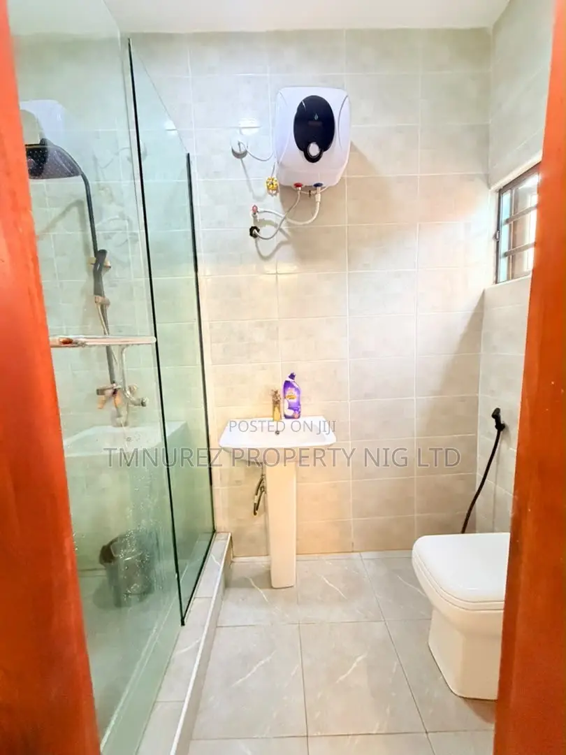 Furnished 2bdrm Duplex in Magodo for sale
