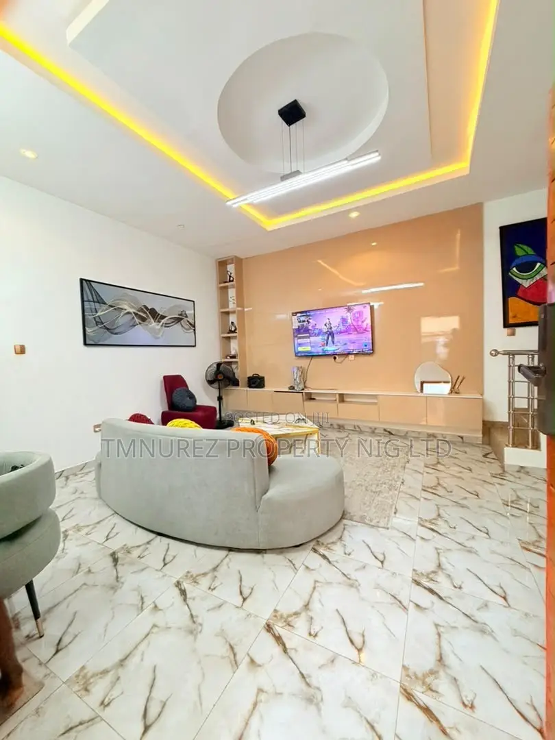 Furnished 2bdrm Duplex in Magodo for sale
