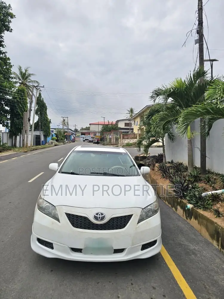 Toyota Camry SE 4dr Sedan (2.4L 4cyl 5A) 2008 White
