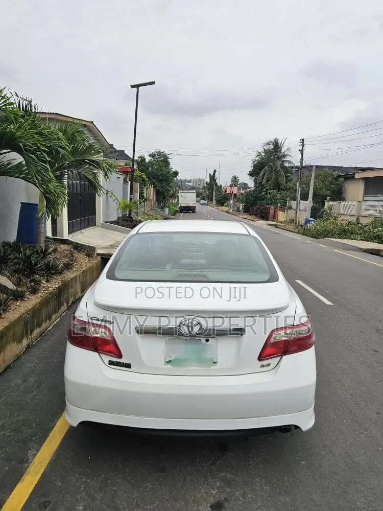 Toyota Camry SE 4dr Sedan (2.4L 4cyl 5A) 2008 White