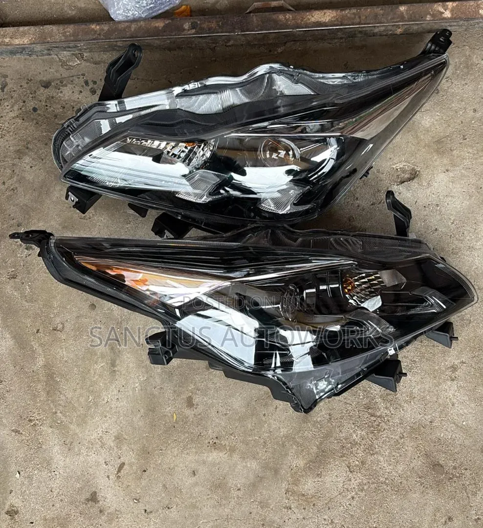 Headlight Toyota Starlet 2017