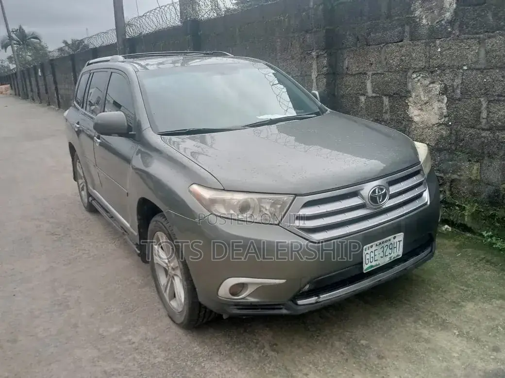 Toyota Highlander Limited 2012 Green