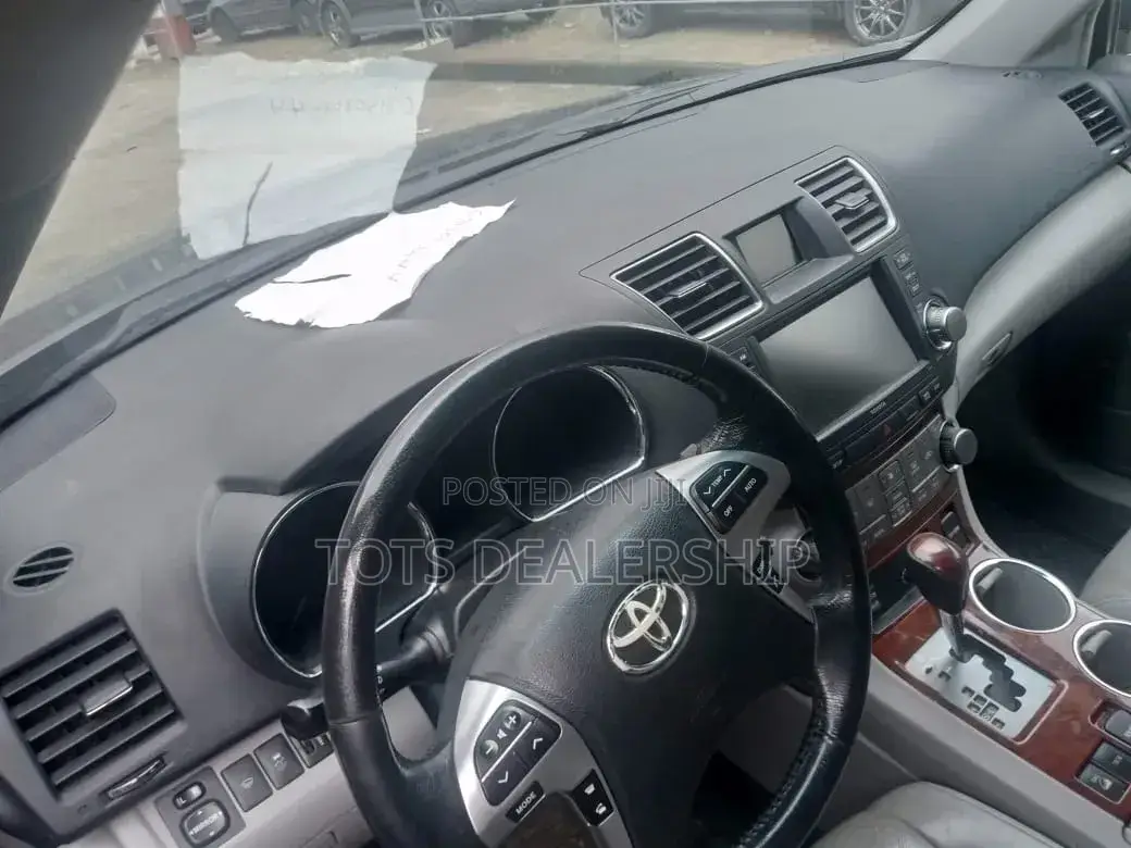 Toyota Highlander Limited 2012 Green