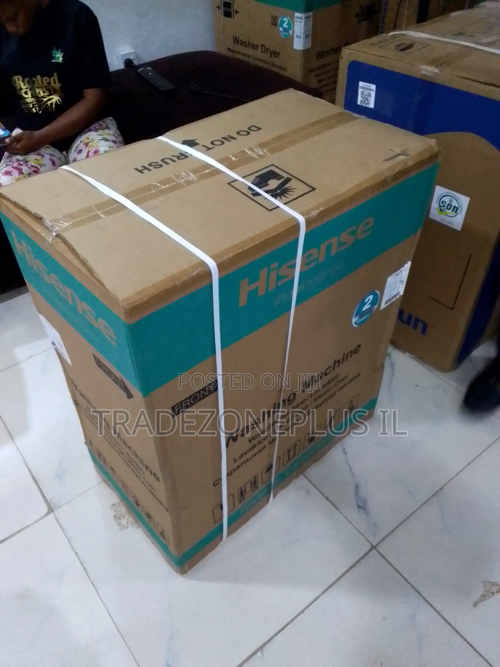 Make Washing Clothes Less Stressful With This Dependable Hisense Machi