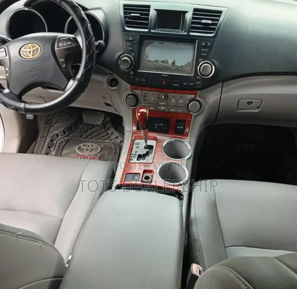 Toyota Highlander Limited 2012 Green